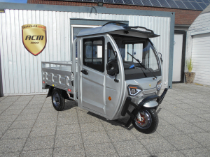 E-Tuk-Tuk-Elektro-Transportrad_Lastenrad-Kabine-Pritsche